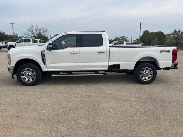 2026 Ford F-350 Lariat photo 4