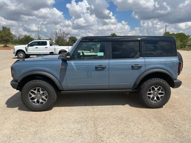 2025 Ford Bronco Badlands photo 4