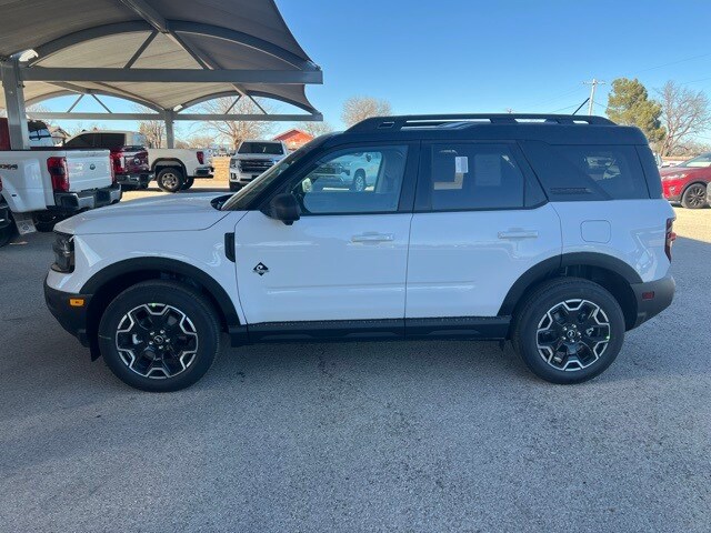 2025 Ford Bronco Sport Outer Banks photo 4