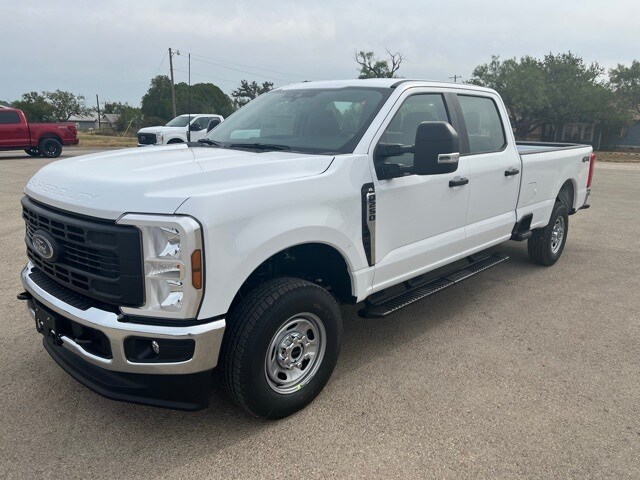 2026 Ford F-250 XL photo 3