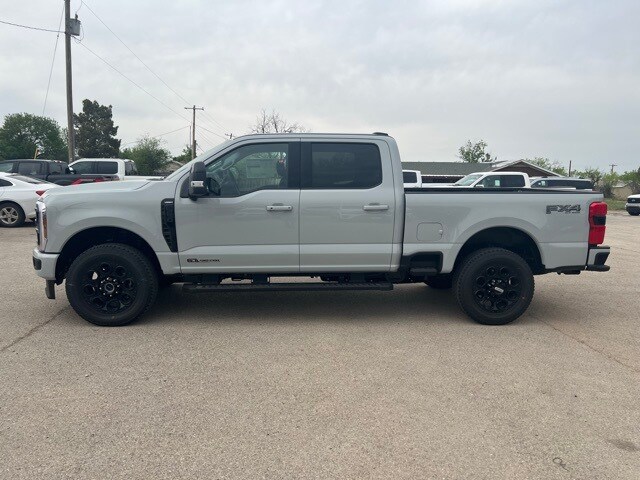 2025 Ford F-250 Lariat photo 4