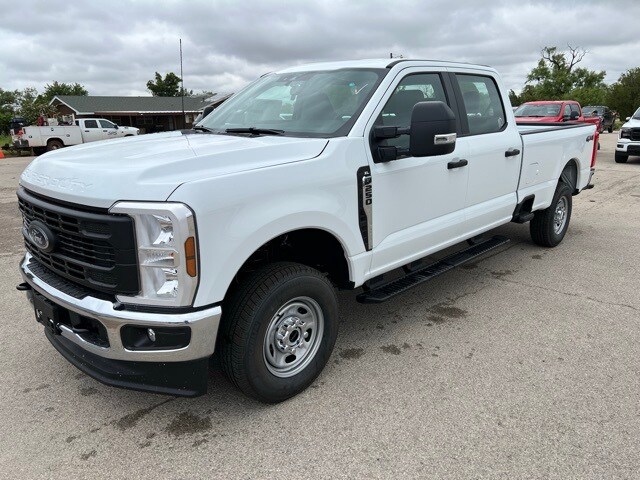 2025 Ford F-250 XL photo 3