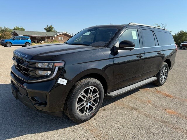 2025 Ford Expedition MAX photo 3