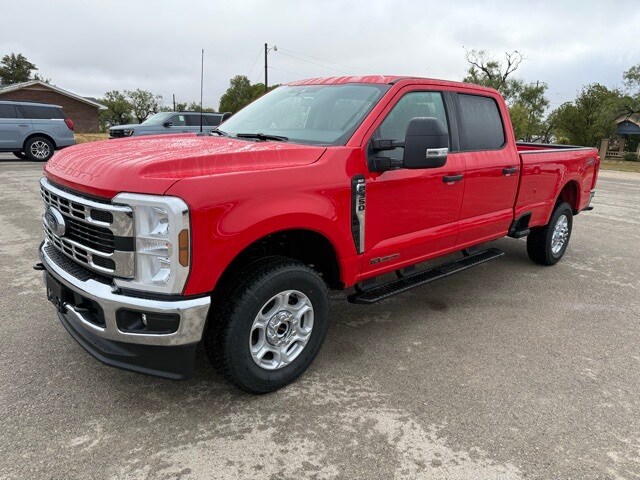 2026 Ford F-350 XLT photo 3