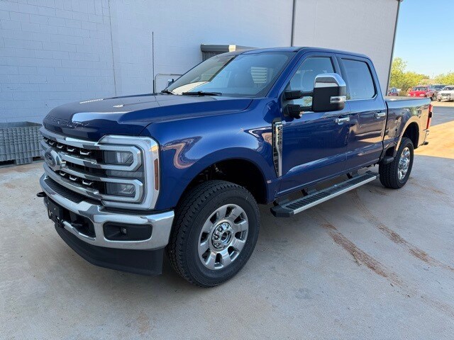 2026 Ford F-250 Lariat photo 3