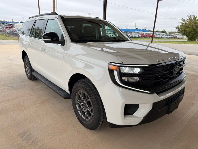 2026 Ford Expedition Active's photo