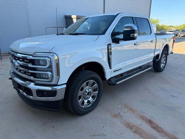 2026 Ford F-250 Lariat photo 3