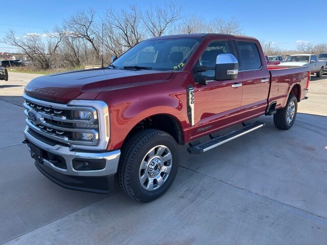 2025 Ford F-350 Lariat photo 3
