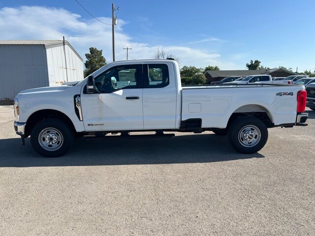 2025 Ford F-350 XL photo 4
