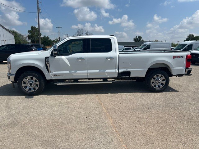 2025 Ford F-350 Lariat photo 4