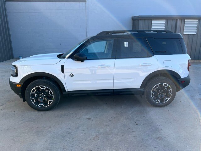 2025 Ford Bronco Sport Outer Banks photo 4