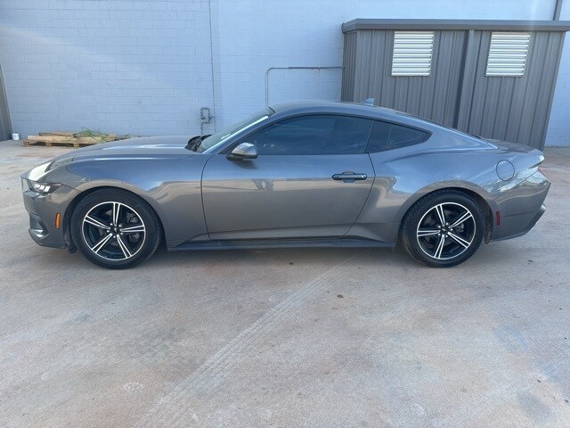 2024 Ford Mustang EcoBoost photo 4