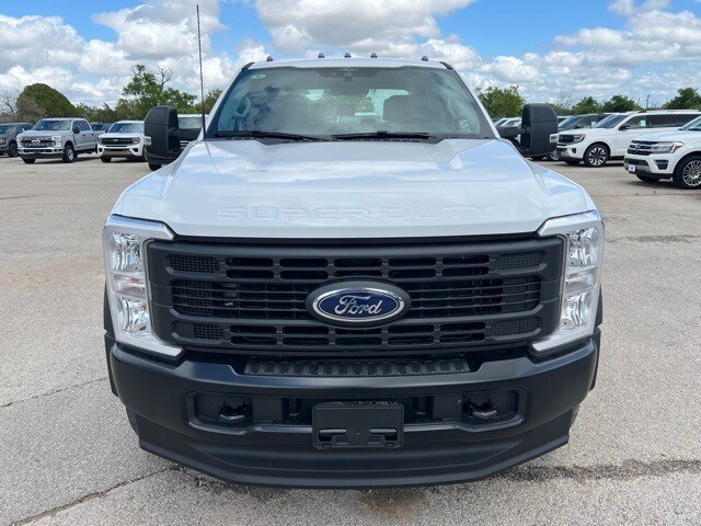 2025 Ford F-550 XL photo 2