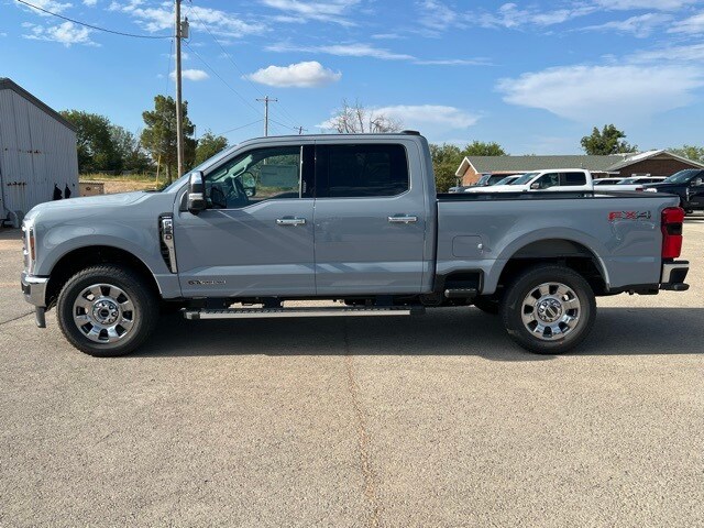 2026 Ford F-250 Lariat photo 4