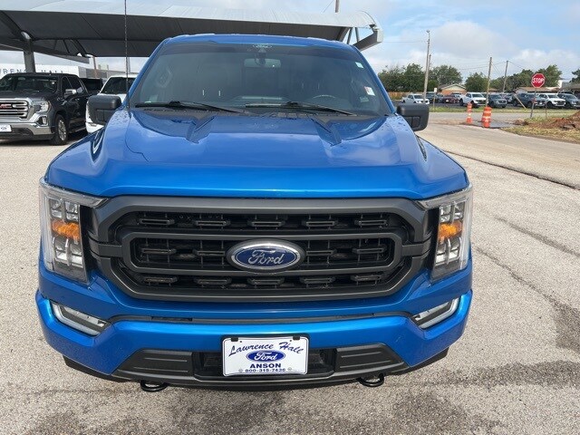 2021 Ford F-150 XLT photo 2