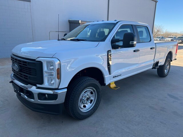 2025 Ford F-350 XL photo 3