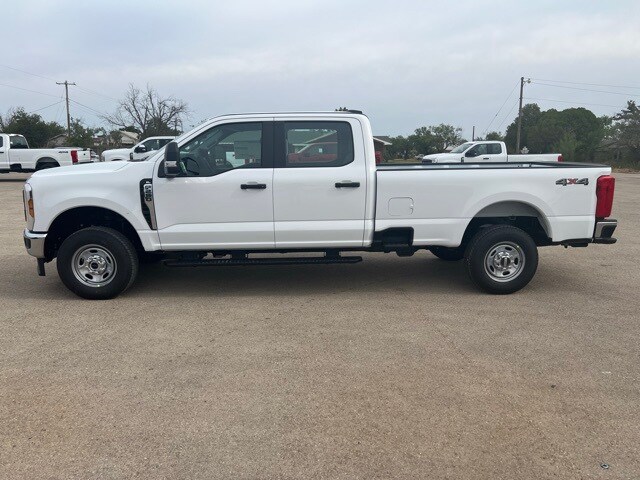 2026 Ford F-250 XL photo 4