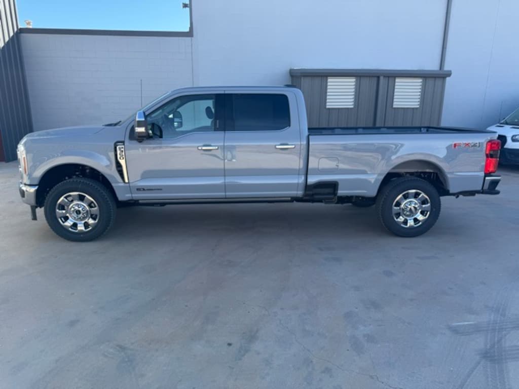 New 2026 Ford F-350 Lariat Truck