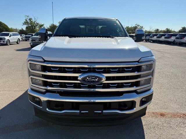 2026 Ford F-250 Lariat photo 2