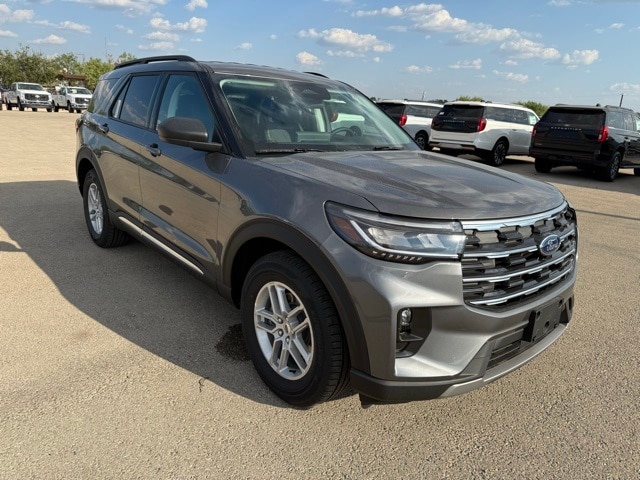 2025 Ford Explorer Active's photo