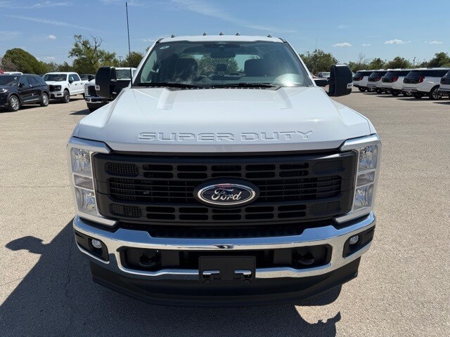 2026 Ford F-350 XL photo 2