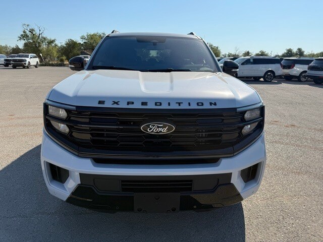 2025 Ford Expedition Platinum photo 2