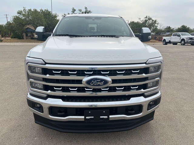 2026 Ford F-350 Lariat photo 2