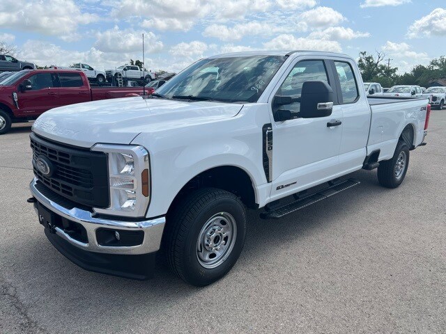 2025 Ford F-250 XL photo 3