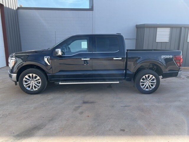 2025 Ford F-150 Lariat photo 4