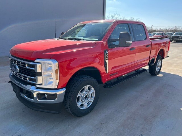 2025 Ford F-250 XLT photo 3