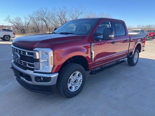 2025 Ford F-250 XLT photo 3