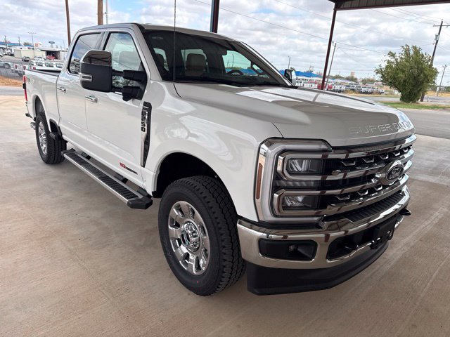 2027 Ford F-250 Lariat Truck