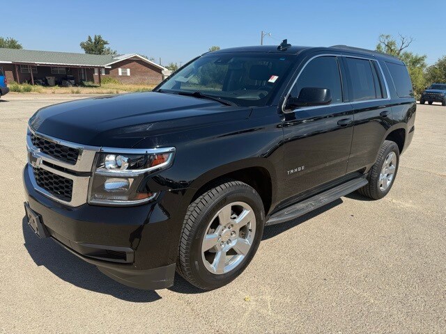 2017 Chevrolet Tahoe LS photo 2