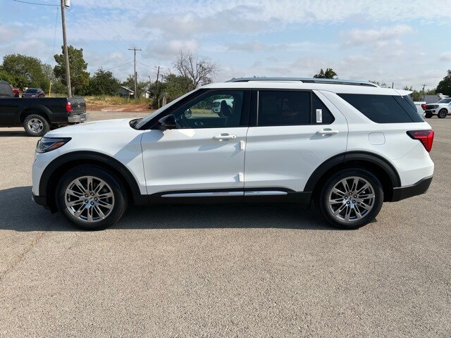 2025 Ford Explorer Platinum photo 4