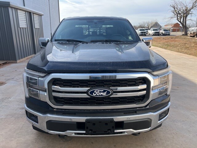 2025 Ford F-150 Lariat photo 2