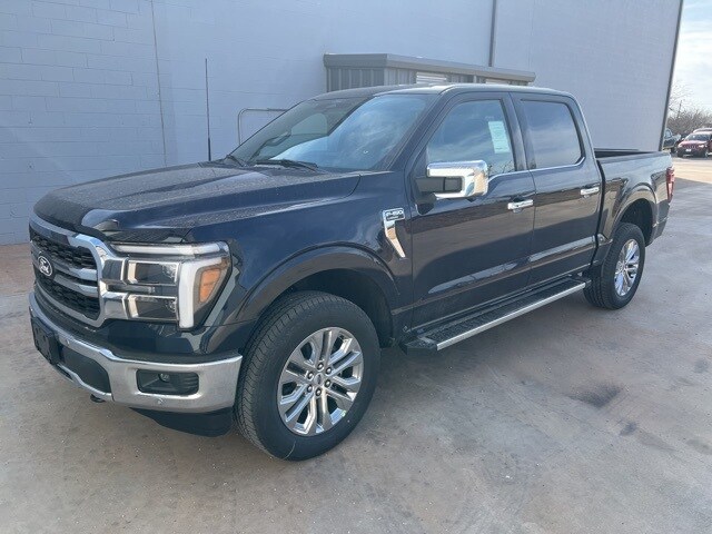 2025 Ford F-150 Lariat photo 3