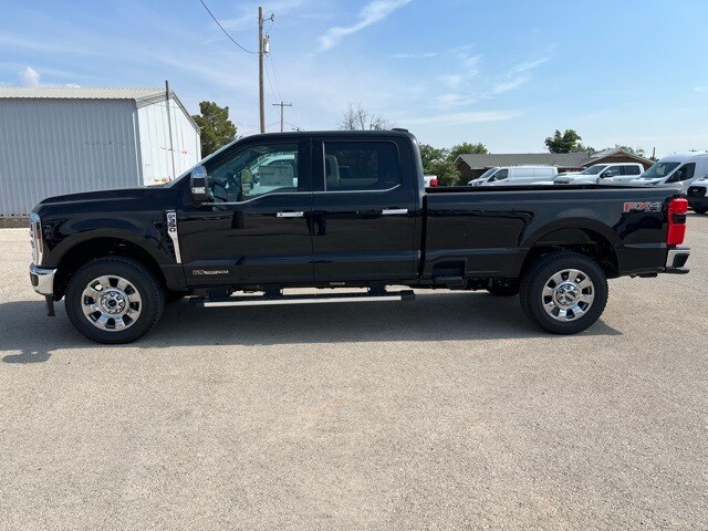 2025 Ford F-350 Lariat photo 4