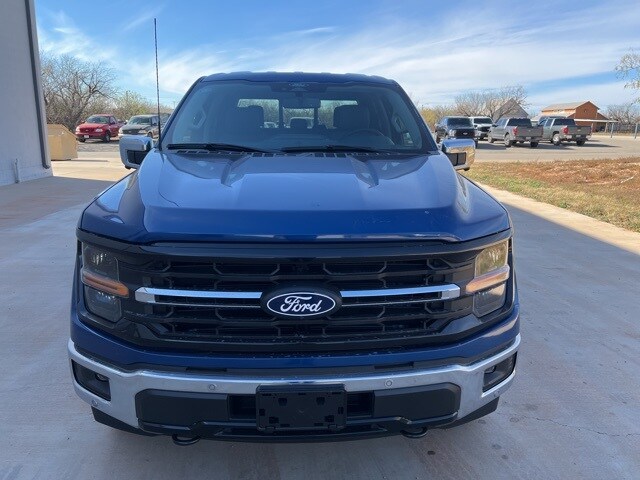 2025 Ford F-150 XLT photo 2