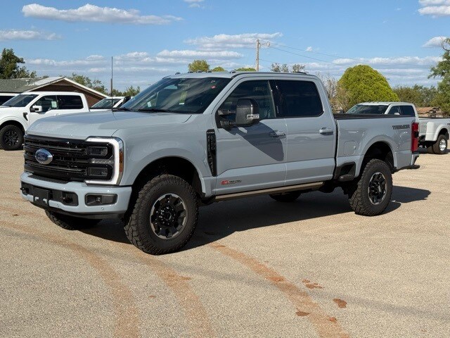 2026 Ford F-250 Platinum photo 3