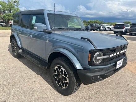 2025 Ford Bronco Outer Banks SUV