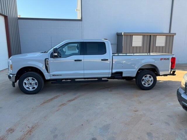 2026 Ford F-350 XLT photo 4