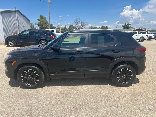 2023 Chevrolet Trailblazer LT photo 3