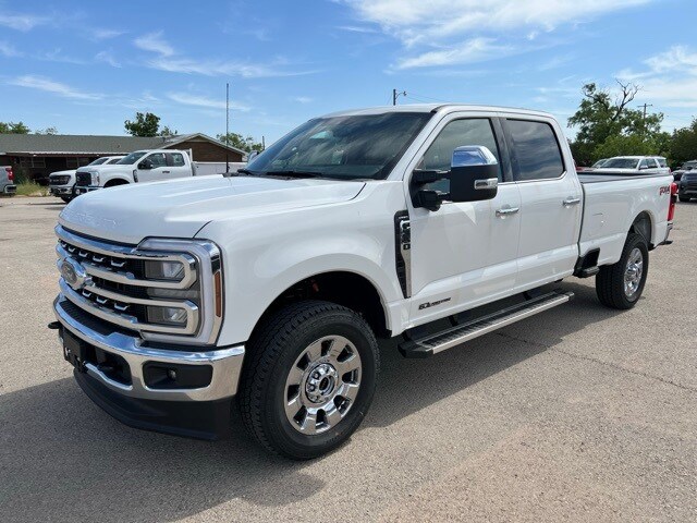 2025 Ford F-350 Lariat photo 3