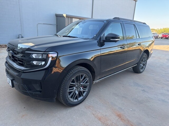 2025 Ford Expedition MAX Platinum photo 3