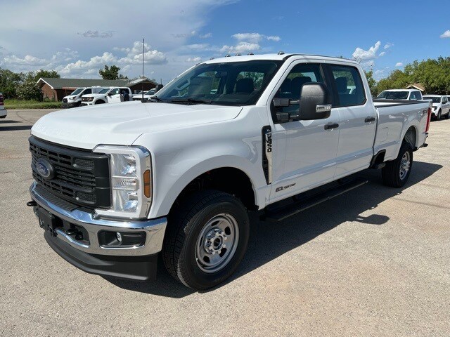 2025 Ford F-350 XL photo 3