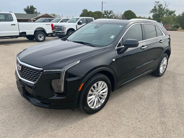 2024 Cadillac XT4 Luxury photo 3