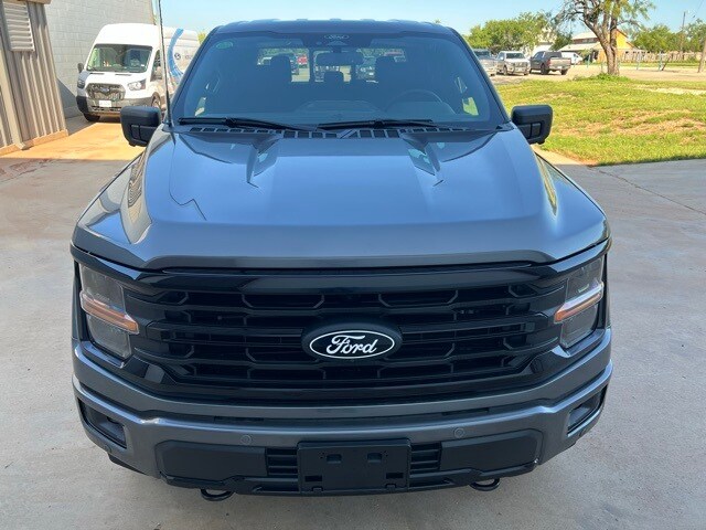 2025 Ford F-150 XLT photo 2