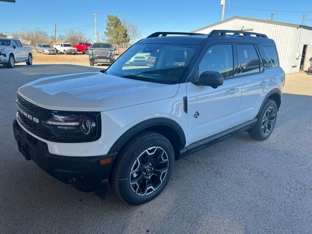 2025 Ford Bronco Sport Outer Banks photo 3