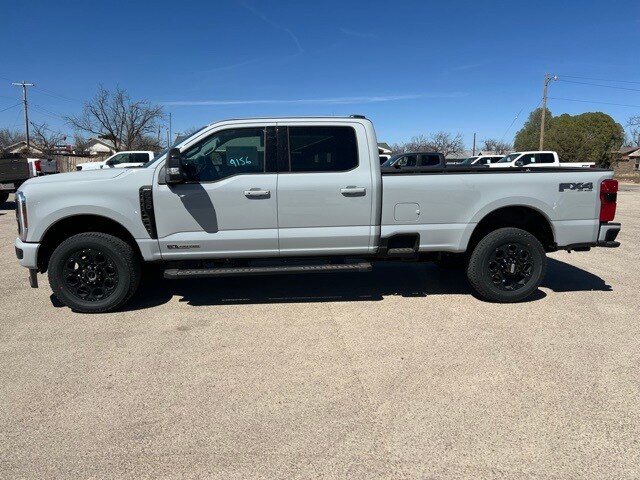 2025 Ford F-350 Lariat photo 4
