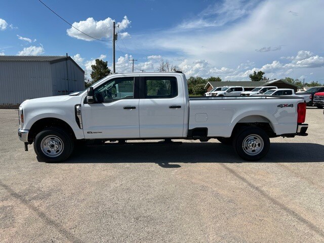2025 Ford F-350 XL photo 4